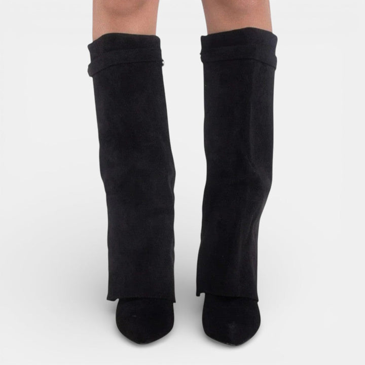 Women's knee-high boots with pointed toes, block heels, side zippers and buckle trims