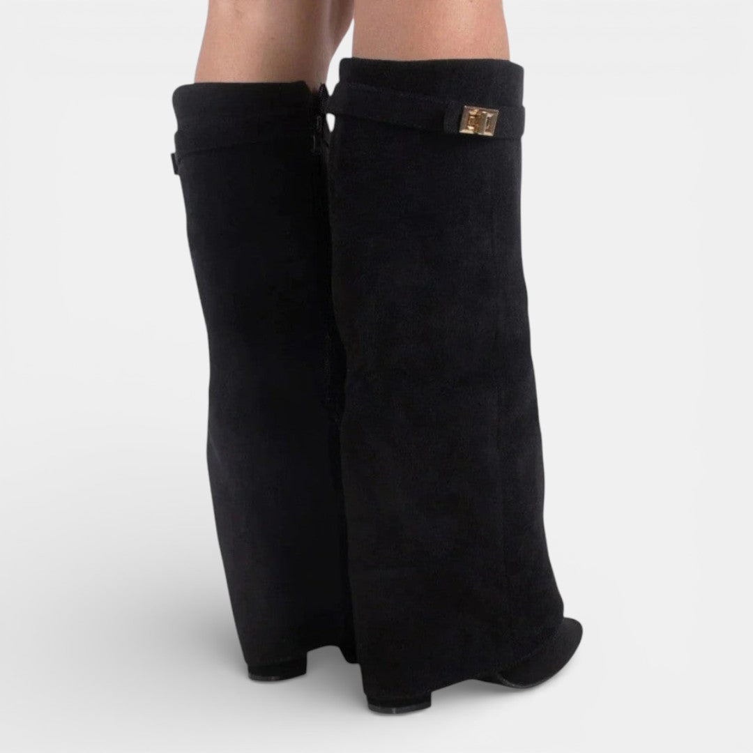 Women's knee-high boots with pointed toes, block heels, side zippers and buckle trims