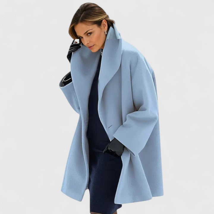 Women's oversized long coat with wide lapels, long sleeves and button front