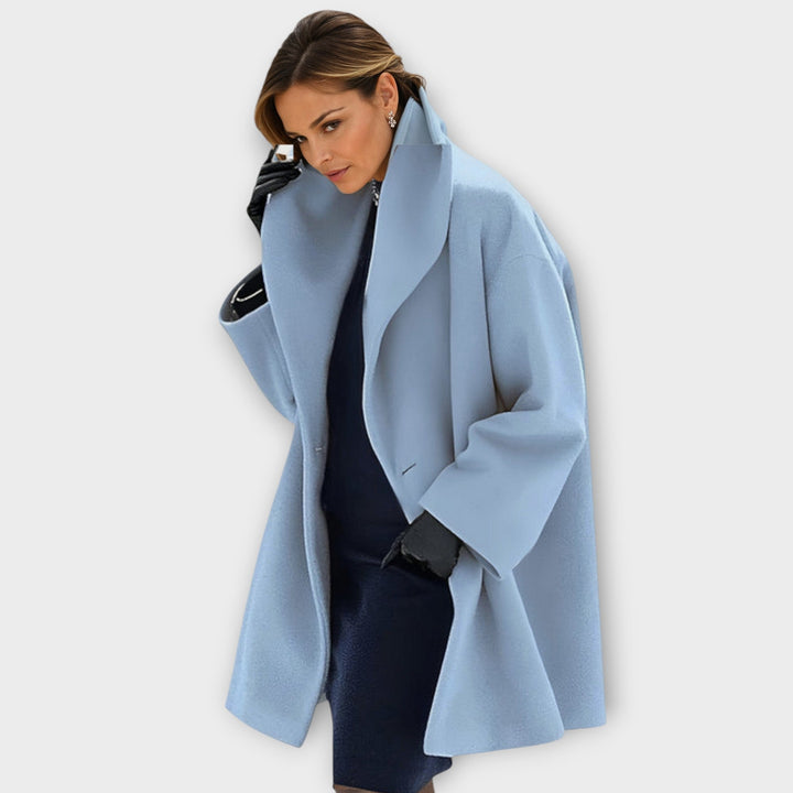 Women's long coat with oversized lapel collar and wide sleeves