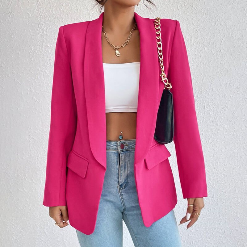 Women's open front blazer with long sleeves, notched lapels and flap pockets