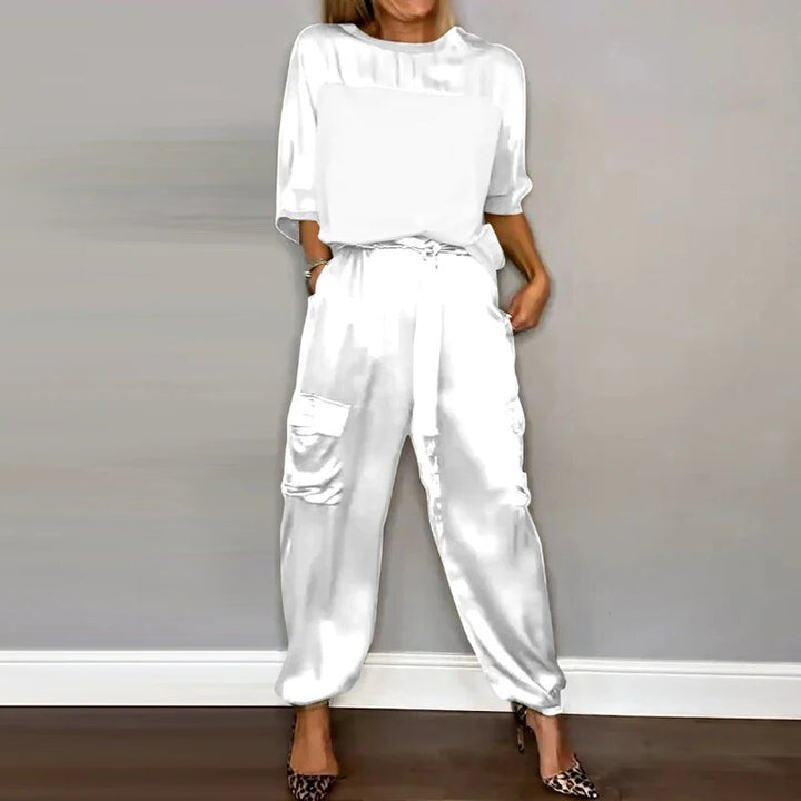 Women’s Outfit Set | Relaxed Pocket Detail