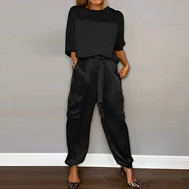 Women’s Outfit Set | Relaxed Pocket Detail