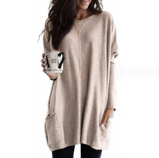 Women's oversized long-sleeve sweater dress with round neck and front pockets