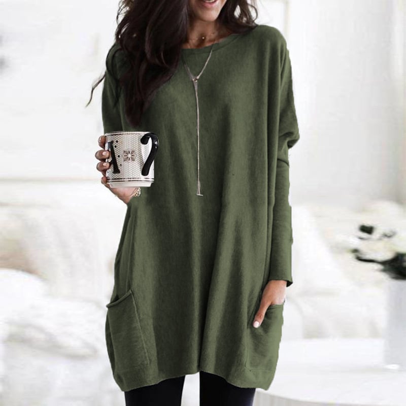 Women's oversized long-sleeve sweater dress with round neck and front pockets