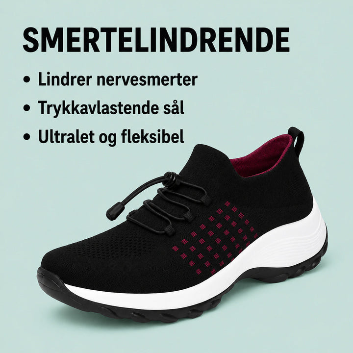 Black walking sneaker with toggle lacing, contrasting side detail and raised white sole