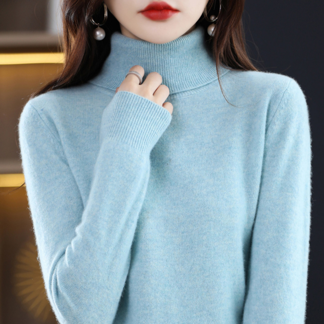 Women's long-sleeve turtleneck sweater with ribbed trims