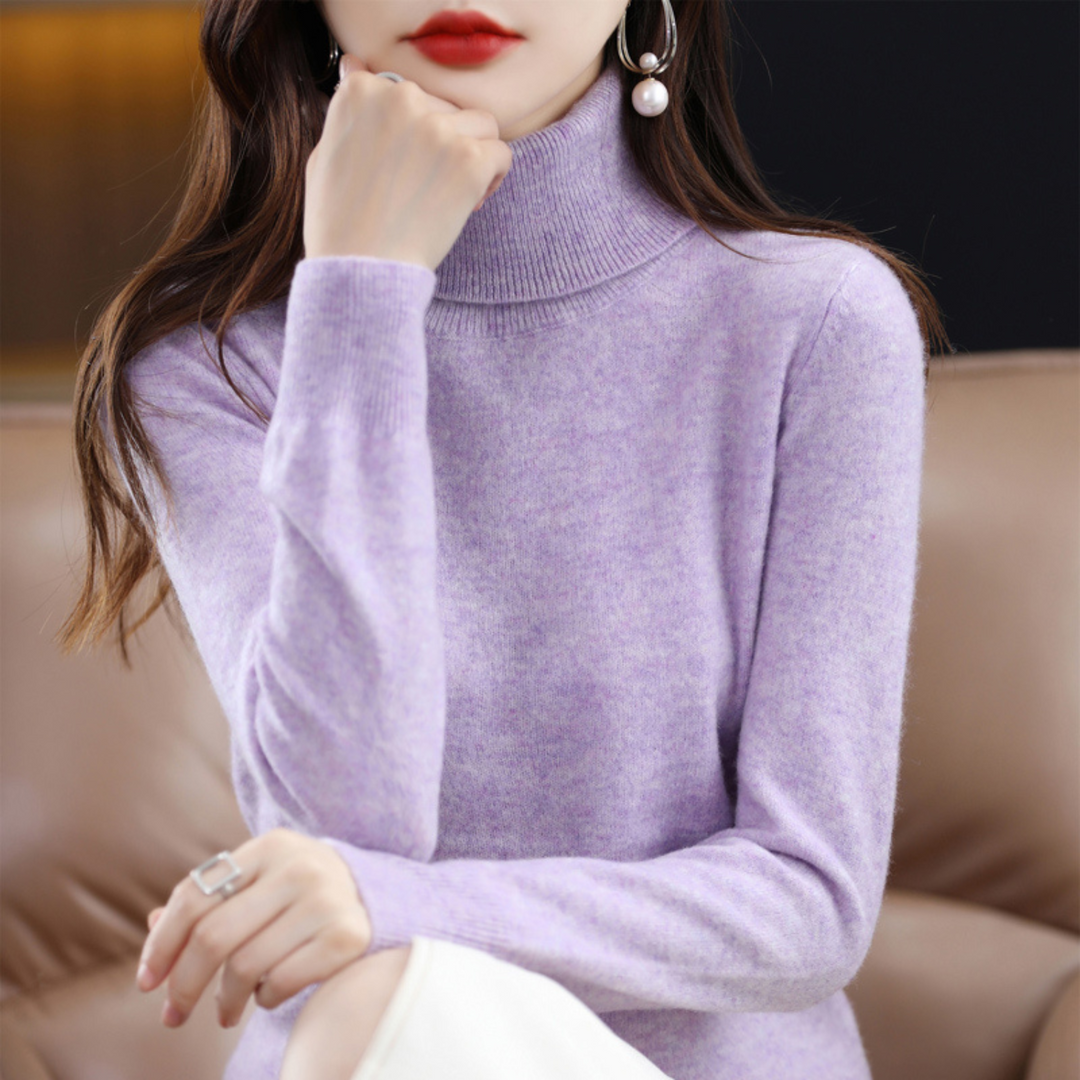 Women's long-sleeve turtleneck sweater with ribbed trims