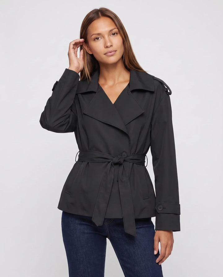 Women's oversized cropped trench jacket with wide lapels, long sleeves and tie belt