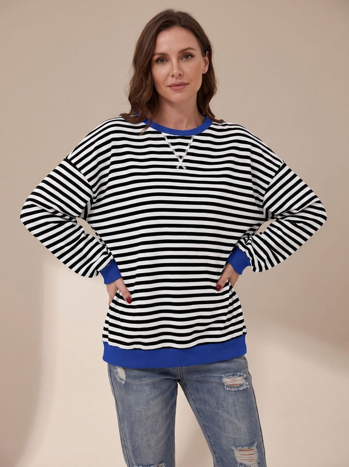 Women's oversized striped crewneck sweatshirt with long sleeves and contrast ribbed trims