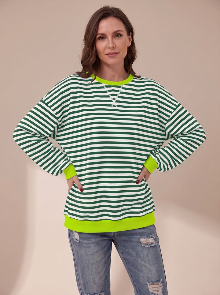 Women's oversized striped crewneck sweatshirt with long sleeves and contrast ribbed trims